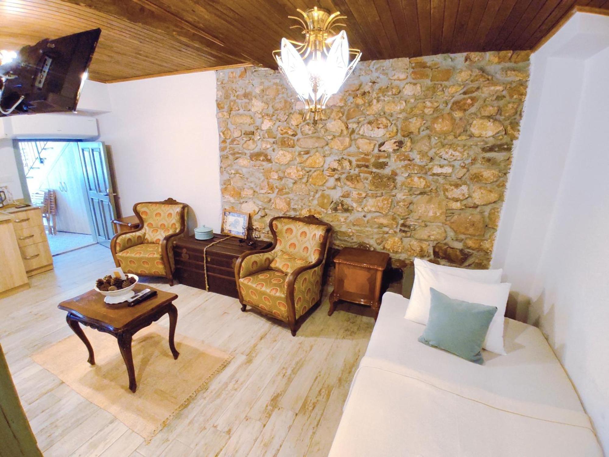 Kidoni Macaron Guesthouse Ayvalı Buitenkant foto
