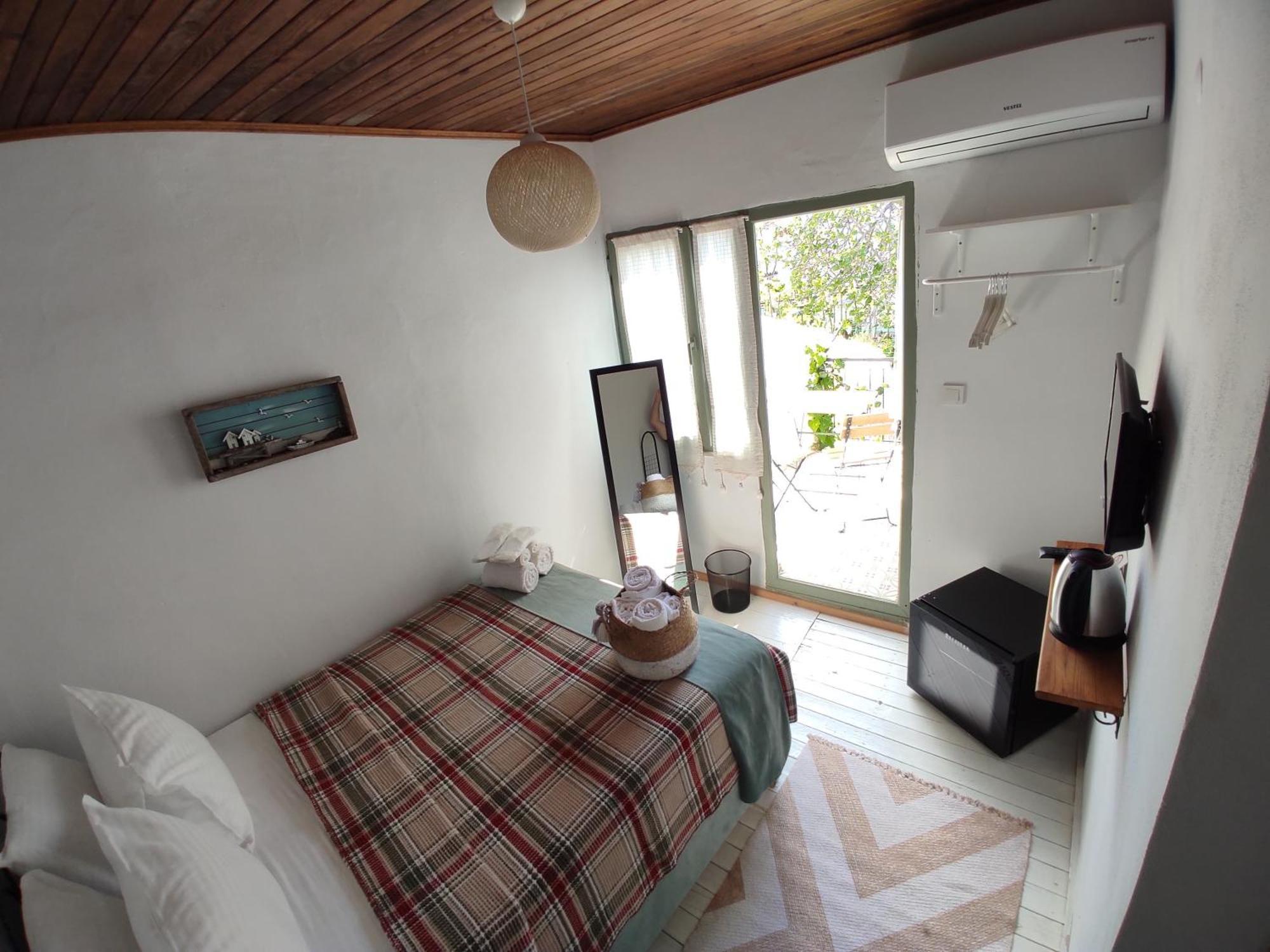 Kidoni Macaron Guesthouse Ayvalı Buitenkant foto